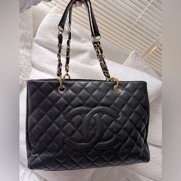Chanel caviar grand shopping tote - Picture 1 of 17